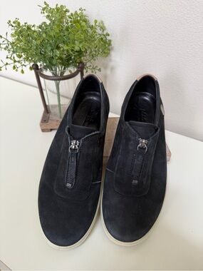 Women’s Ecco Soft 7 Black Suede Zip-Front Slip-On Bootie Sneakers, 39